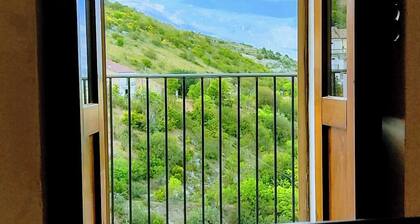 Experience authentic Abruzzo! Fedora's House in Capestrano, your ideal retreat.