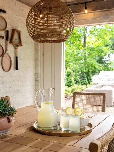 The Welcome Inn - 1.5 mi to Downtown Rogers