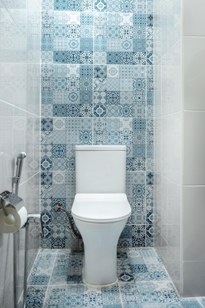 Standard Double Room | Bathroom