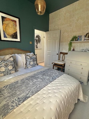 House, Patio, City View | Iron/ironing board, free WiFi