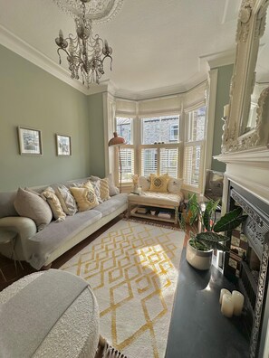 House, Patio, City View | Living area | Flat-screen TV - 2 Bed Victorian Terrace (York)