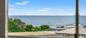 Shelly Vista - Beach Days and Poolside Afternoons