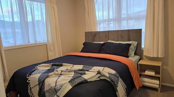 3 bedrooms, iron/ironing board, free WiFi, bed sheets