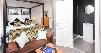 Ocho Homes By Eight Continents - R5