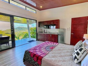 3 chambres, fer et planche à repasser, Wi-Fi gratuit, draps fournis