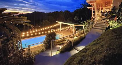 3 Suites-Amazing Views-Private pool-Near Dominical-Luxury-Wildlife-Enjoy!