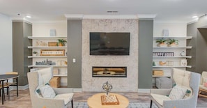 Téléviseur, bureau