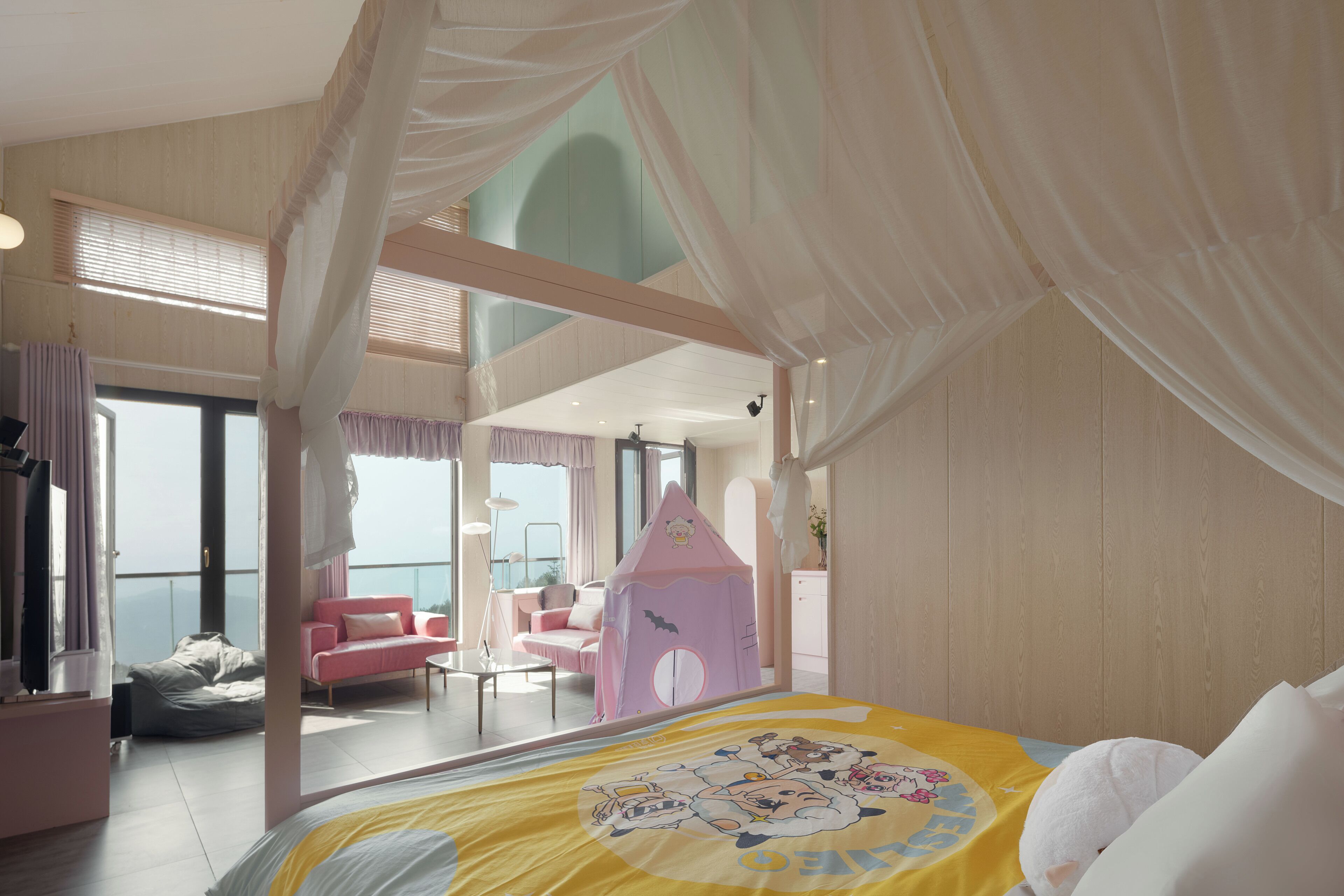 特色套房, 山景 | 高級寢具、羽絨被、記憶棉床墊、迷你吧