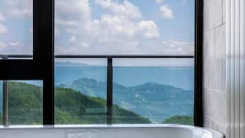 Habitación doble Elite, patio, vista al valle | Vista a la montaña