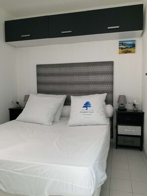 1 Schlafzimmer, Bügeleisen/Bügelbrett