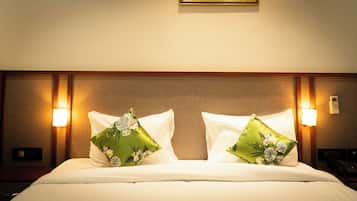 Habitación Deluxe, vista a la ciudad | Espacio para trabajar con laptop y wifi gratis