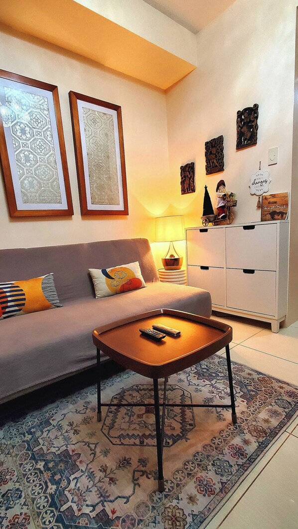 TV - Urban Retreat at Shell Residences with Netflix 300mbps Wifi (Pasay City)