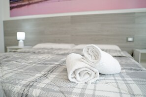 Family Apartment (Perez 3) | In-room safe, desk, blackout drapes, soundproofing - City Life Palermo (Palermo)