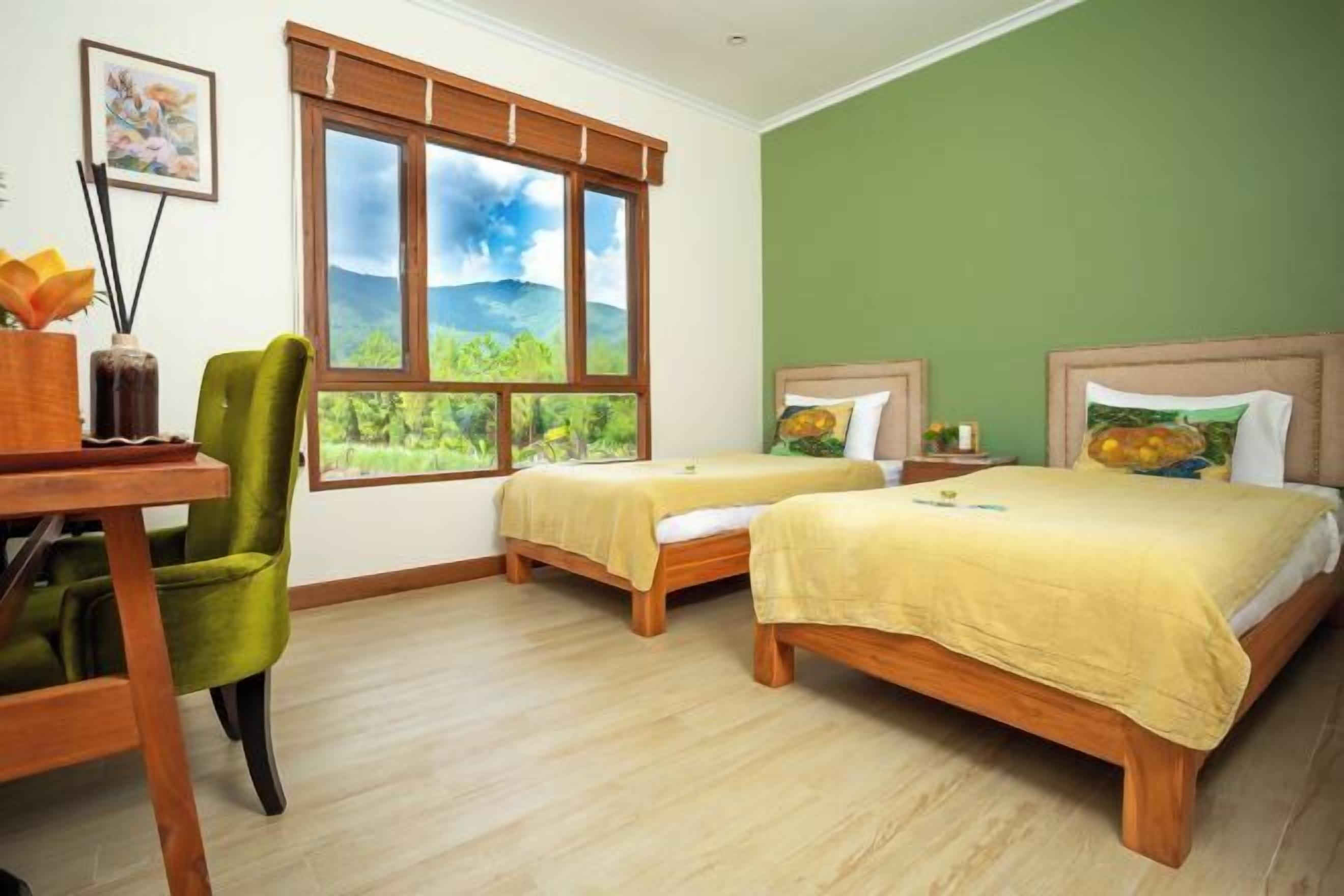 Schreibtisch, Zustellbetten