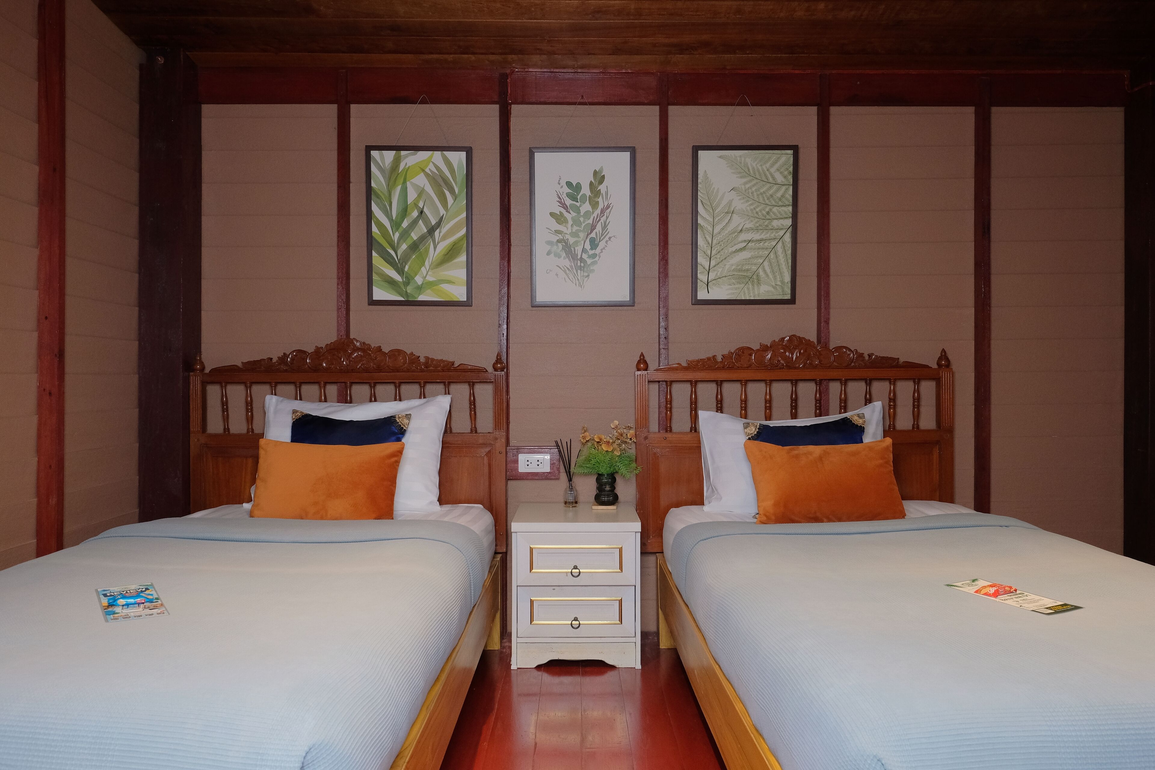 Twin Room with Garden View R.202, R.203 | Schreibtisch, Zustellbetten