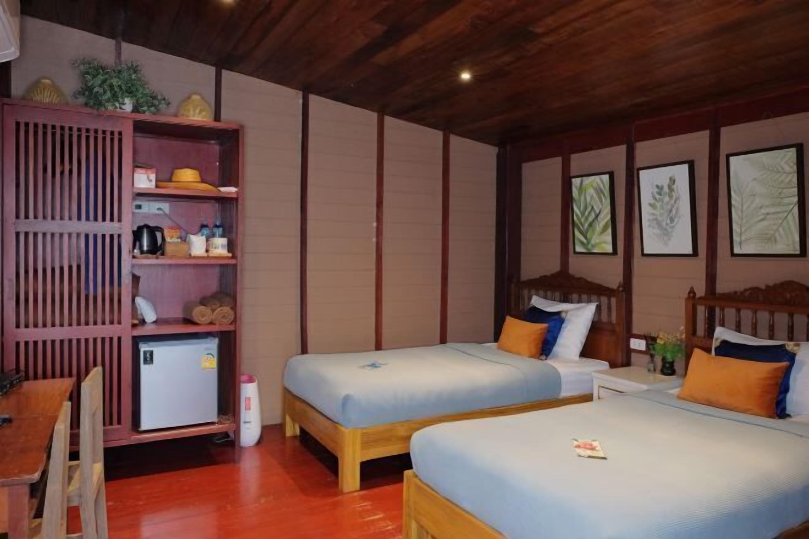 Schreibtisch, Zustellbetten