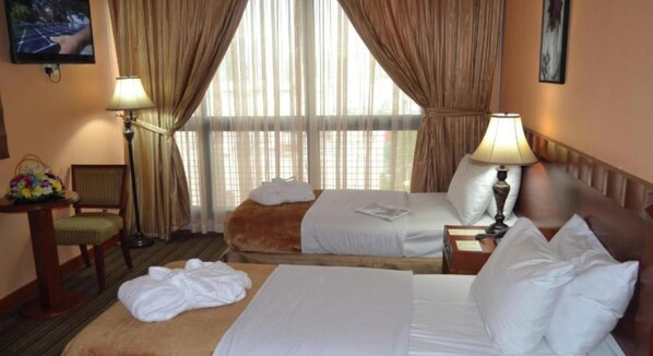 Free WiFi, bed sheets