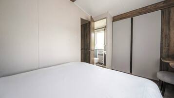 3 bedrooms, individually decorated, individually furnished, free WiFi