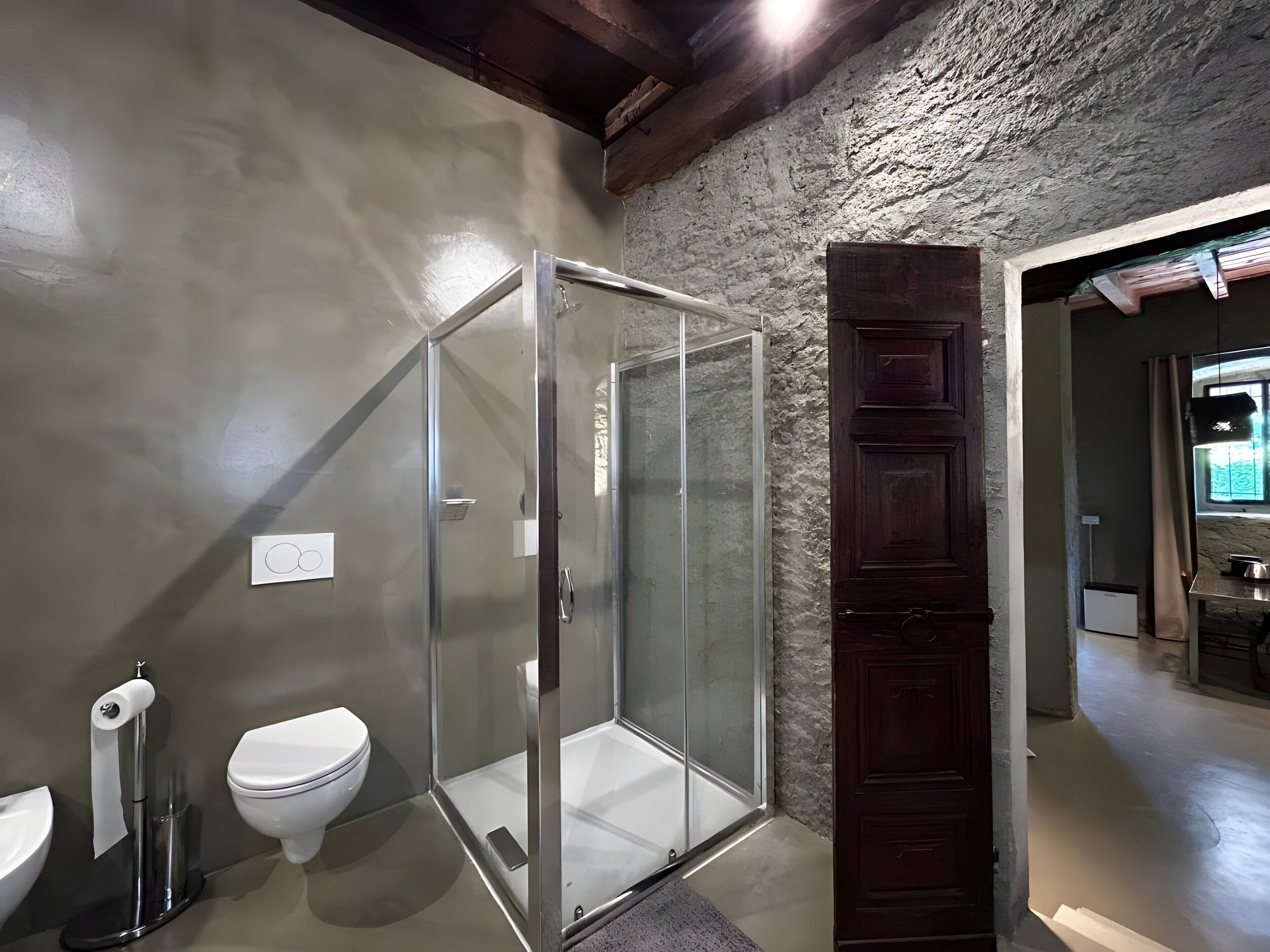 淋浴设施、吹风机、毛巾