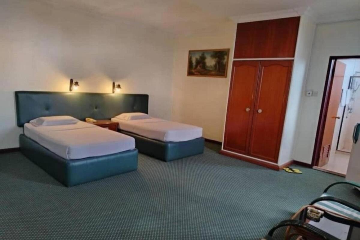 Deluxe Twin Room, Sea View | Free WiFi, bed sheets