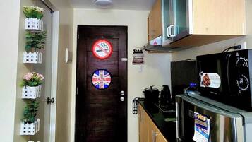 Fridge, microwave, stovetop, toaster