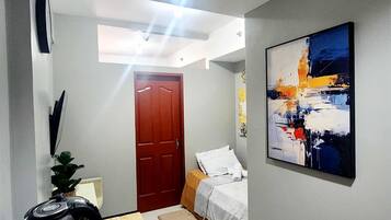 1 多间卧室、上网接入、床单、轮椅无障碍