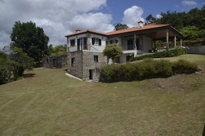 Esterni