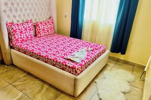 2 bedrooms, bed sheets