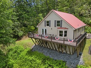 Exterior - Timber Ridge Retreat  by Chatuge Home Concierge<br>Serene Mountain Retreat with Stunning Year-Round Views | Gated Community (Hiawassee)