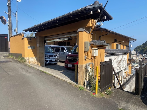 施設の正面