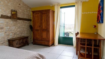 2 slaapkamers, een strijkplank/strijkijzer, wifi, beddengoed