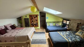 2 chambres, fer et planche Ă repasser, Wi-Fi, draps fournis