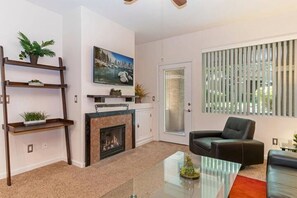 TV connectée, cheminée, imprimantes