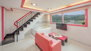 Chambre, 1 chambre (Room B-303 (Spa/ BBQ))