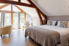 4 Schlafzimmer, Bügeleisen/Bügelbrett, Reisekinderbett, kostenloses WLAN