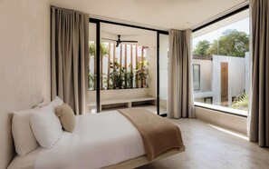 10 Schlafzimmer, Bügeleisen/Bügelbrett, Reisekinderbett, WLAN