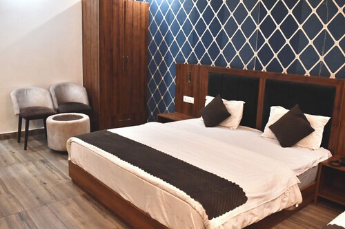 Hotel Rose Inn Haridwar