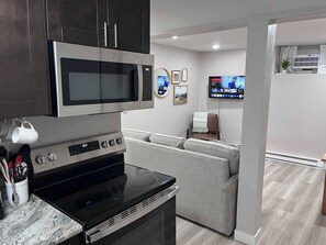 Refrigerador, microondas, horno, placa de cocina