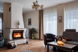 Deluxe Apartment, Balcony, Park View