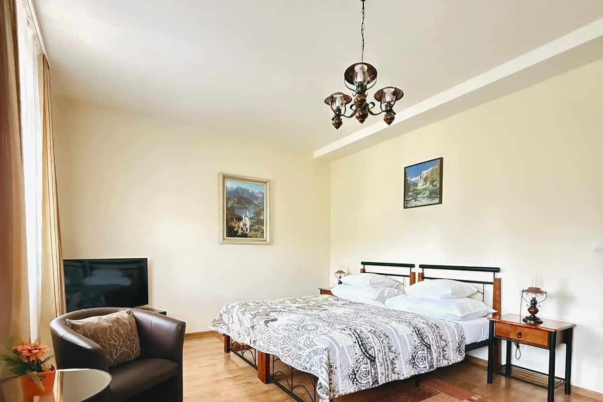 Comfort Twin Room, Garden View | In-room safe, laptop workspace, blackout drapes, free WiFi