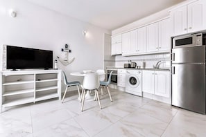 Microwave, oven, coffee/tea maker, toaster