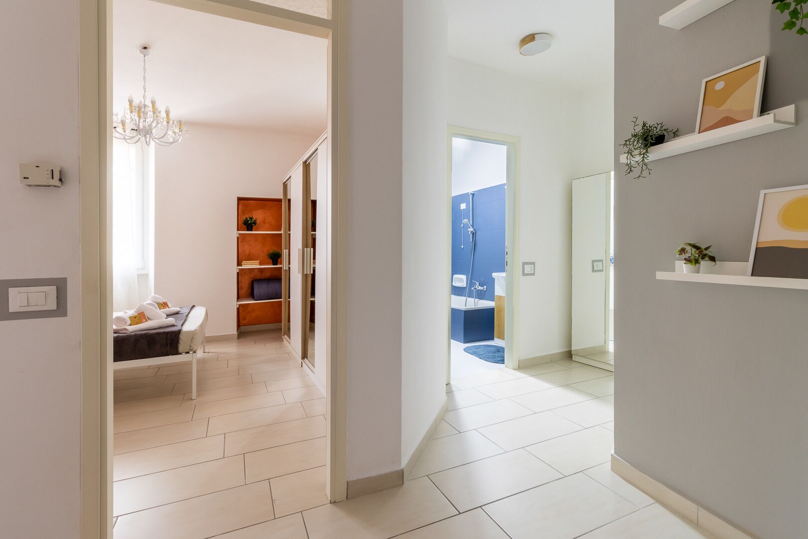 2 chambres, fer et planche à repasser, Wi-Fi, draps fournis