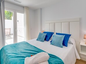 1 室のベッドルーム、WiFi (無料)、ベッドシーツ