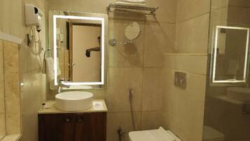 Executive Suite | Bathroom