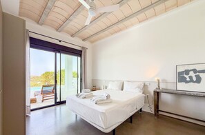 4 habitaciones, tabla de planchar con plancha y wifi gratis 