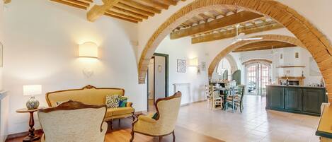 Maison Standard, plusieurs chambres (Relaxing Family Villa Roses Shared) | Coin séjour