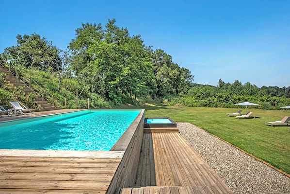 Seasonal outdoor pool