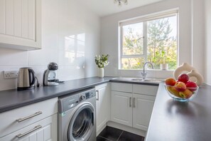 Appartement Ville, 2 chambres, non-fumeurs | Cuisine privée | Machine à expresso, cafetière/bouilloire, bouilloire électrique