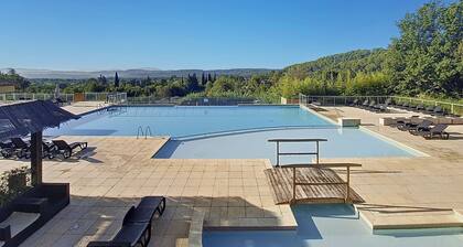 Studio au calme, piscine, animaux admis, climatisation, Var