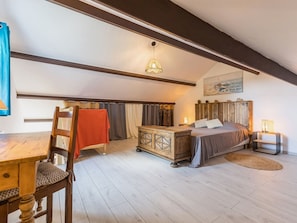 1 chambre, Wi-Fi gratuit, draps fournis